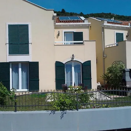 Seaside Holiday House 14503 Слано